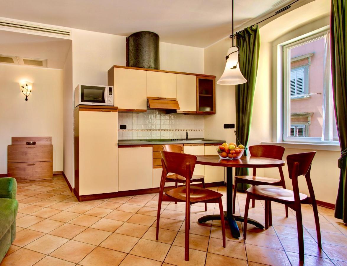 Residence San Giusto Триест Экстерьер фото