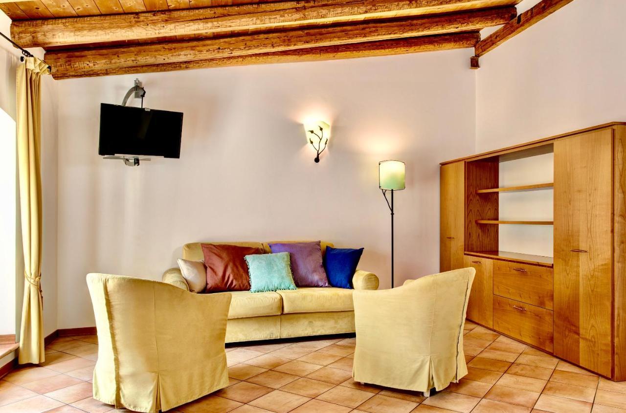 Residence San Giusto Триест Экстерьер фото