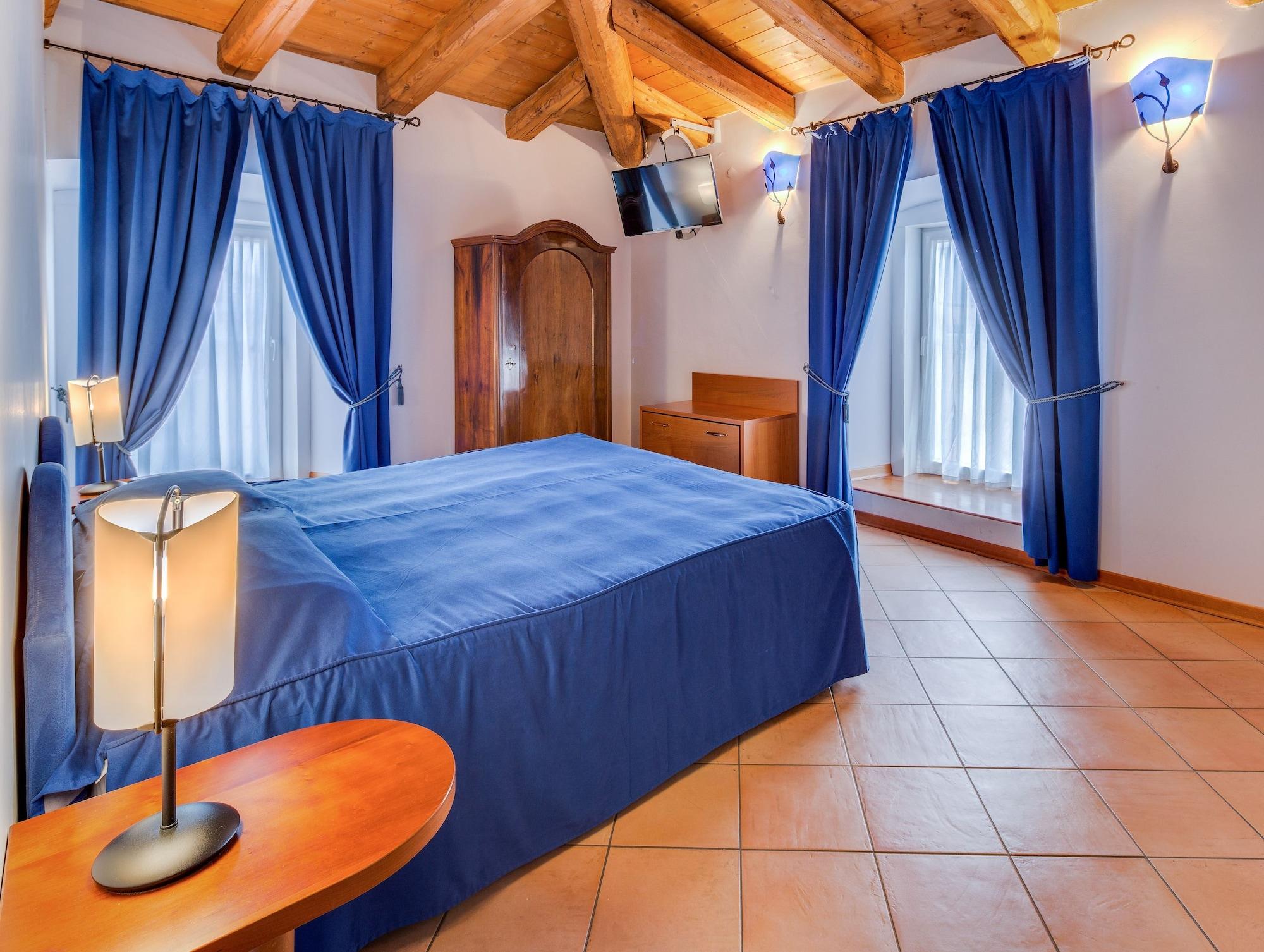Residence San Giusto Триест Экстерьер фото